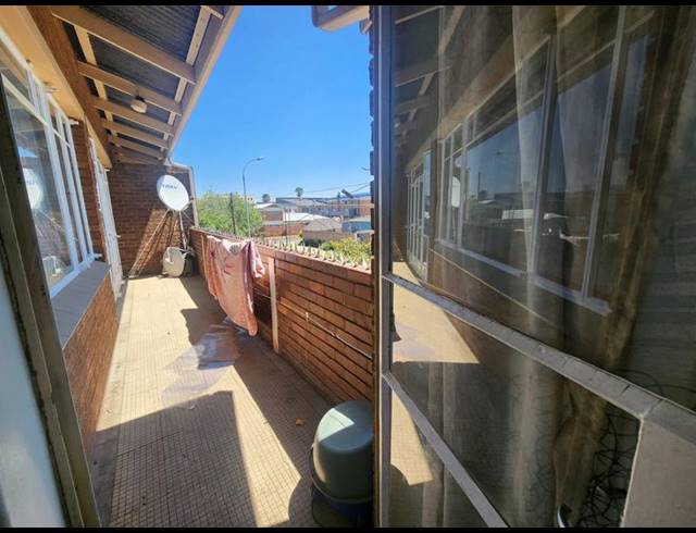 2 BEDROOM APARTMENT FOR SALE IN RANDFONTEIN CENTRAL